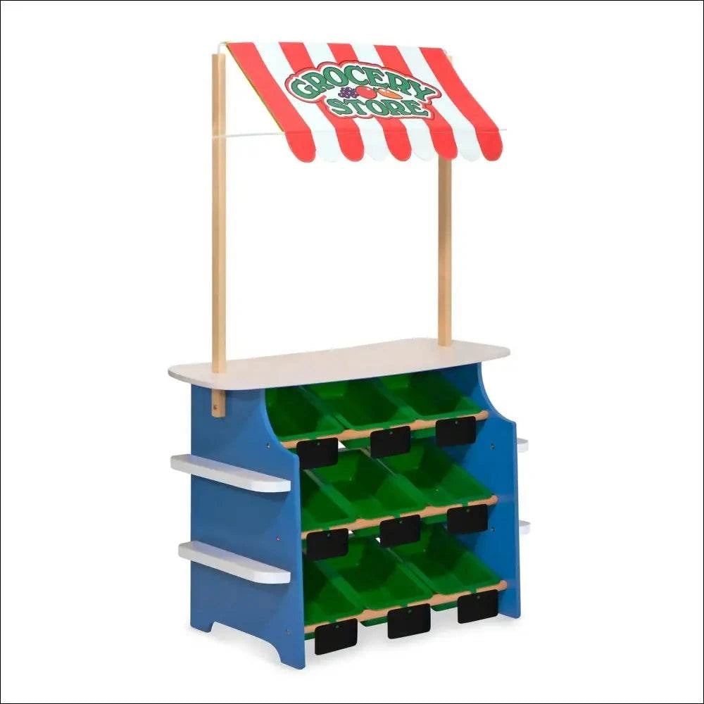 Puesto de madera con estantes y toldo rayado para la tienda de limonada