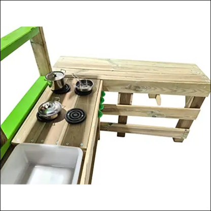 Cocina de madera con fregadero y elementos de cocina para exterior Spicy Delicious