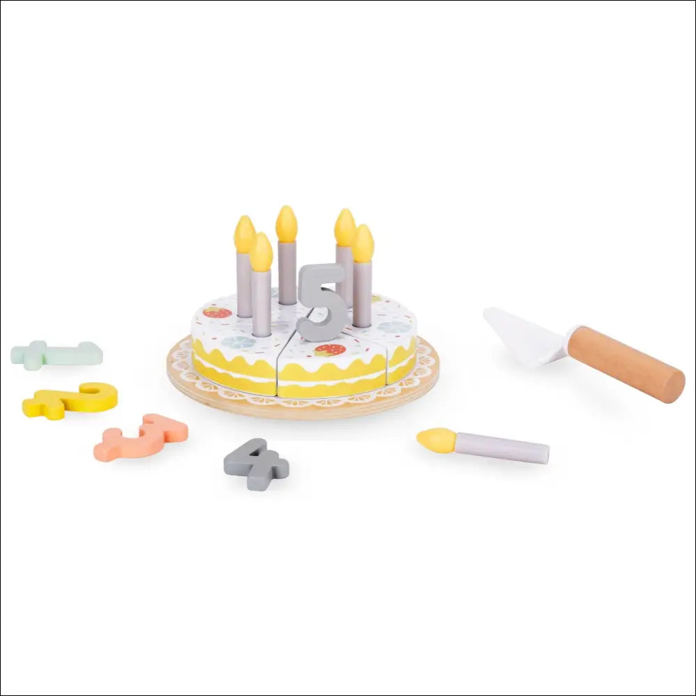 Tarta de cumpleaños de madera Mamabrum con velas y utensilios para cocinitas de madera